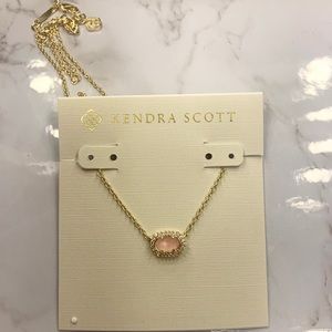 SOLD!!! Kendra Scott Chelsea Rose Quartz Gold Necklace
